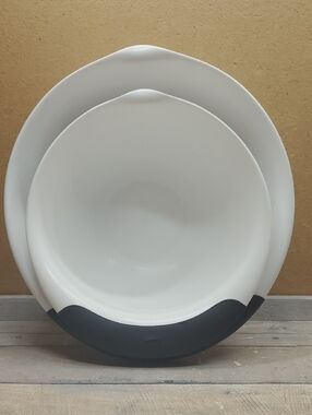 OXO White Mixing Bowls with Black Non-Slip Rims 3 qt & 5 qt Set of 2